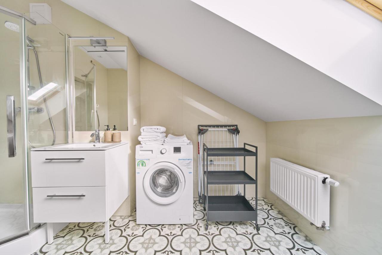Modern Two-Bedroom Apartment, Vilnius City Centre ภายนอก รูปภาพ